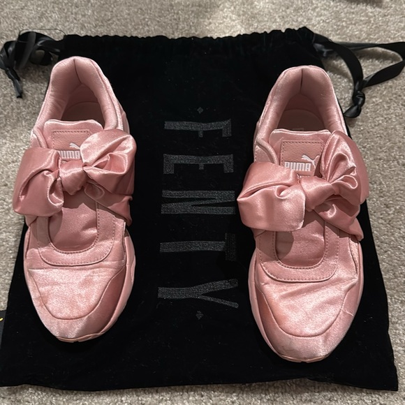 FENTY Puma x Rihanna Women's Satin bow sneakers - Picture 2 of 2
